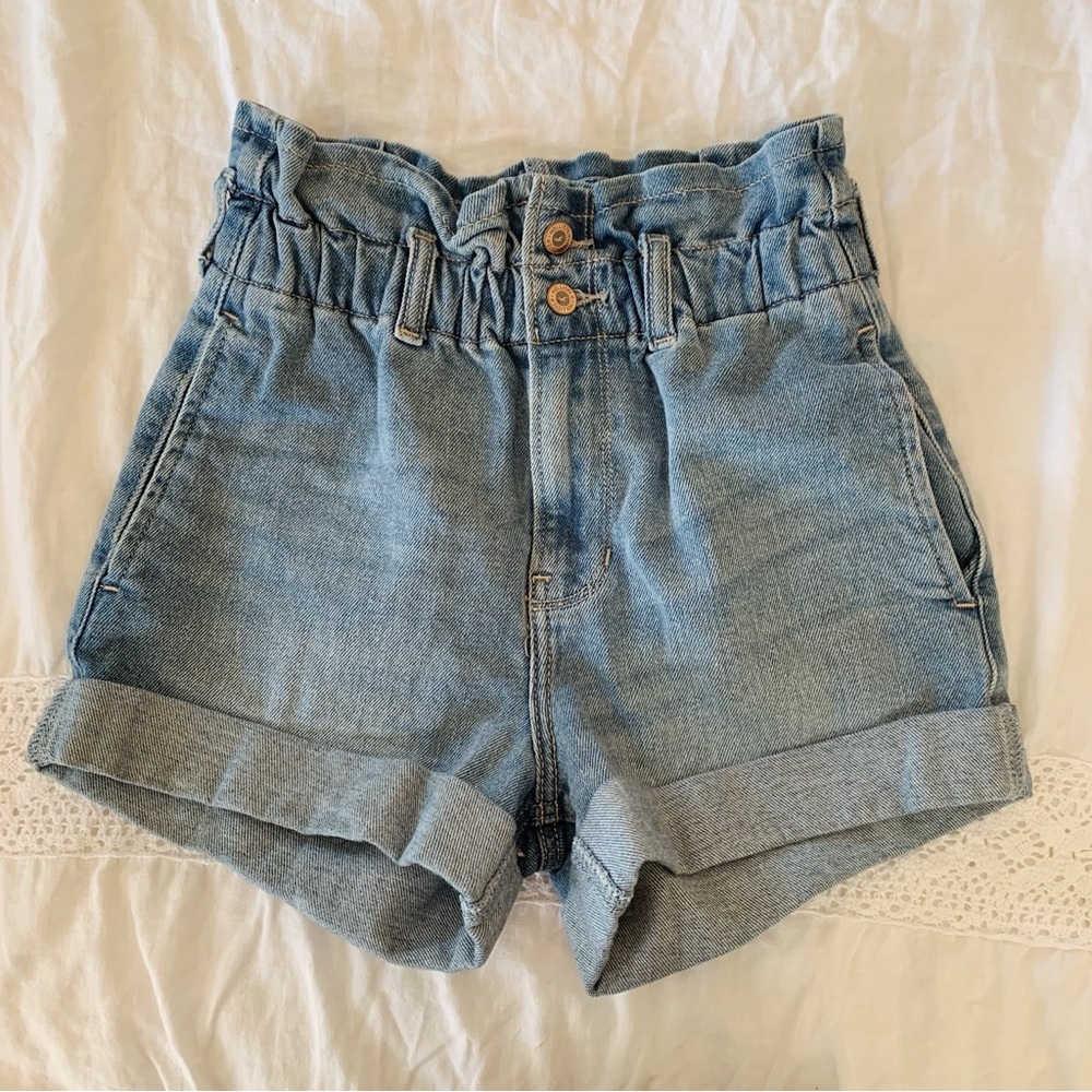 Hollister High Wasted Trendy Denim Shorts